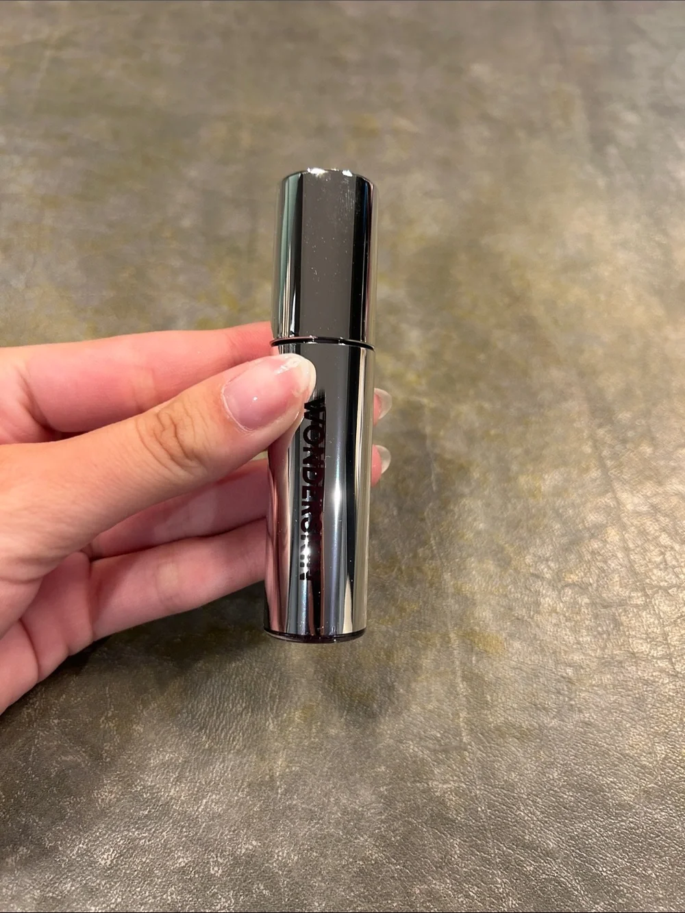 Wonderskin Lip Rehab Serum Oil- Honey